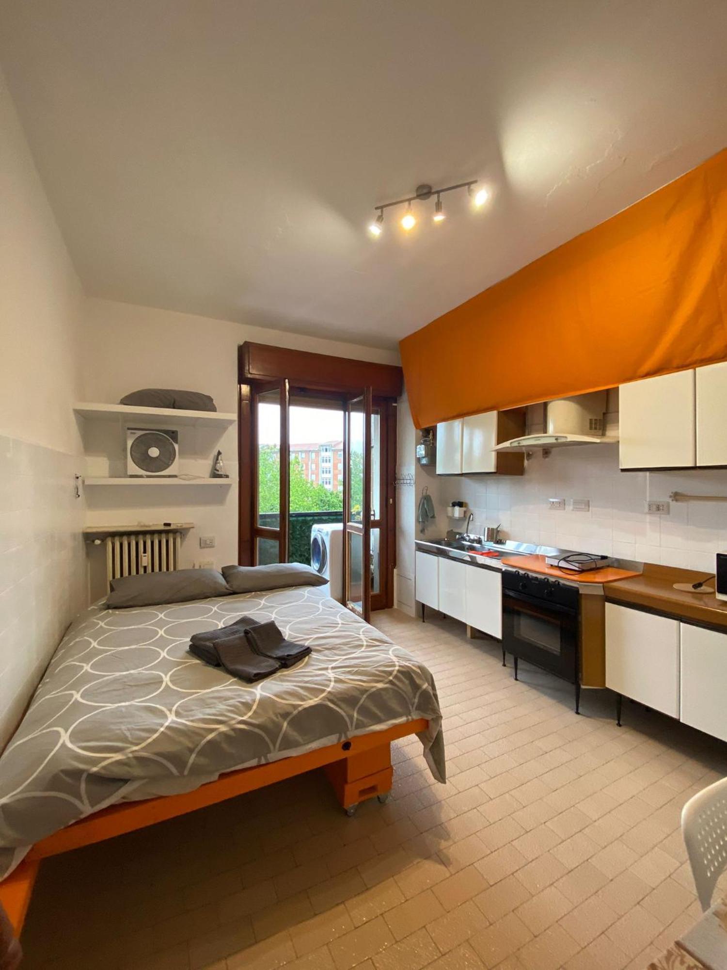 I Feel Orange Hotel Legnano Exterior foto